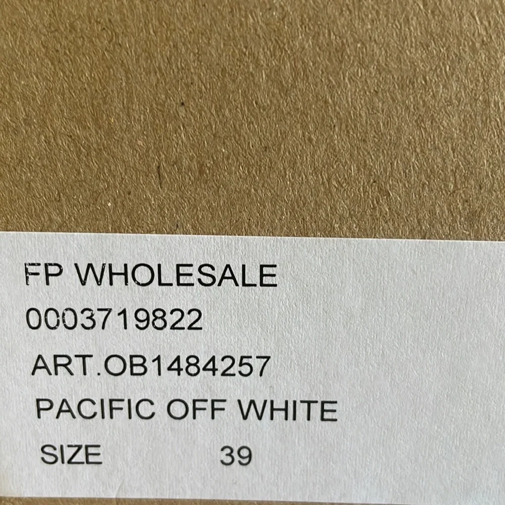 Free People NWOT pacific off white & black platform fisherman sandal